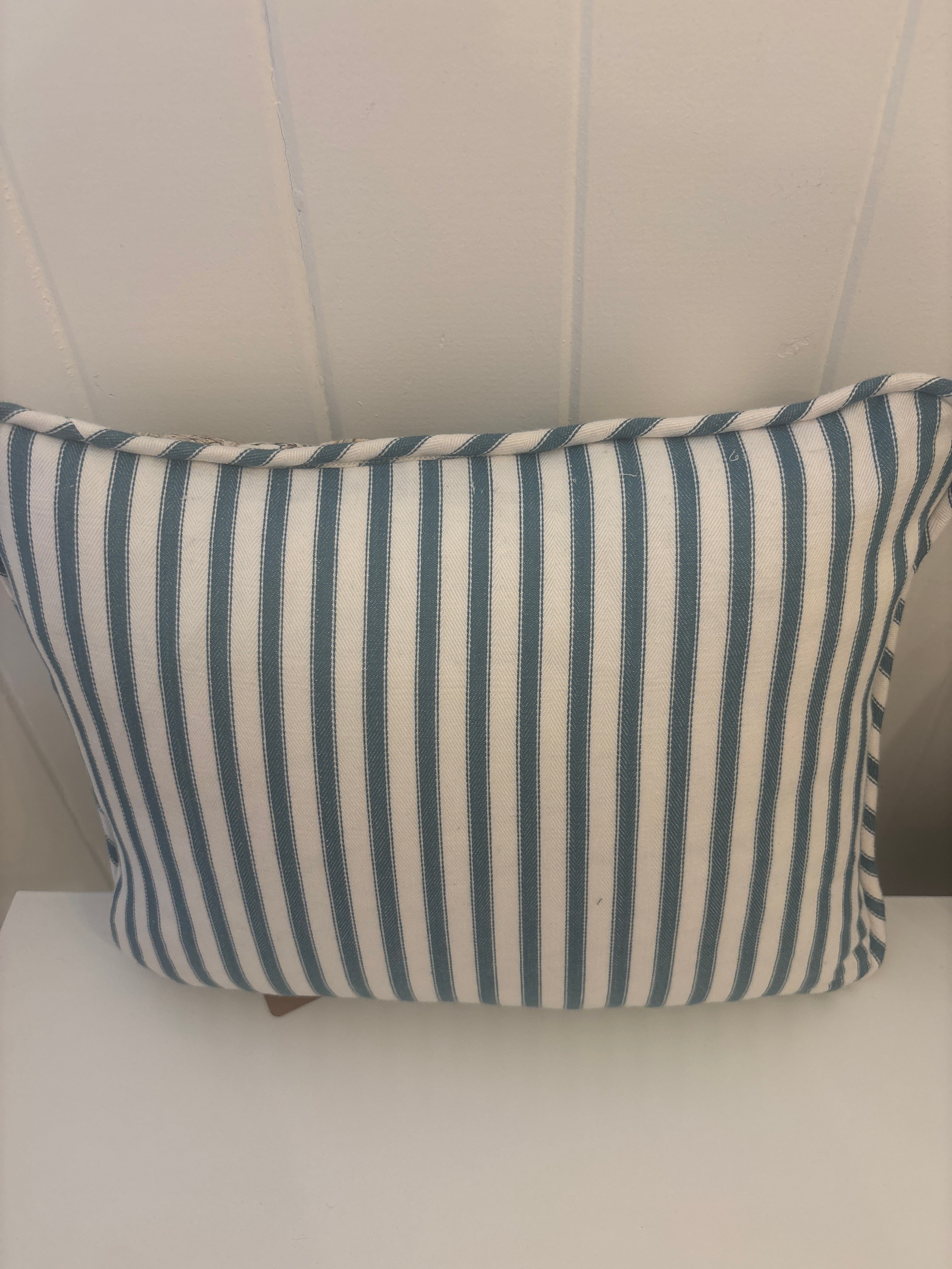 Grand Palace cushion
