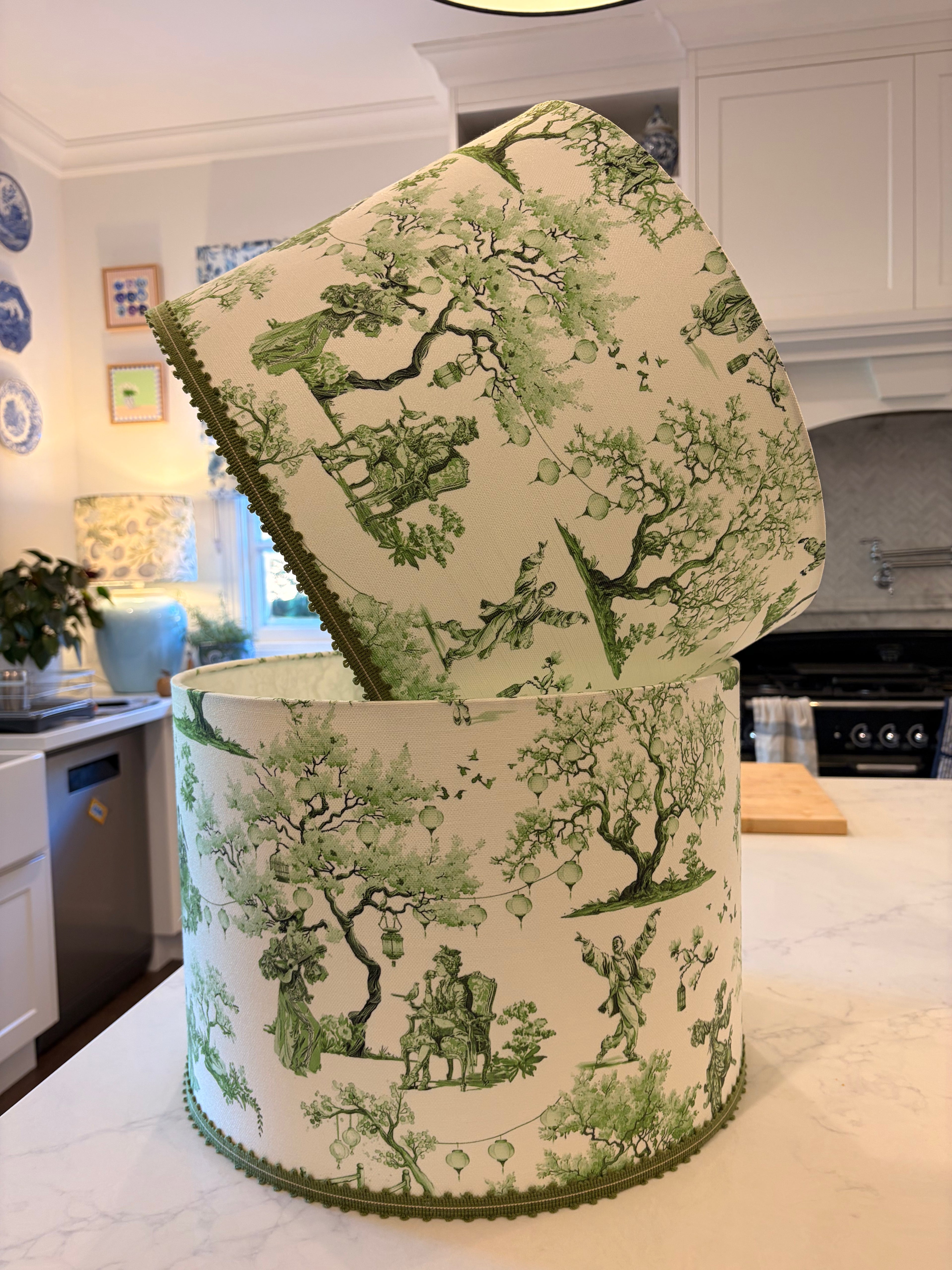 Green Chinoiserie shade
