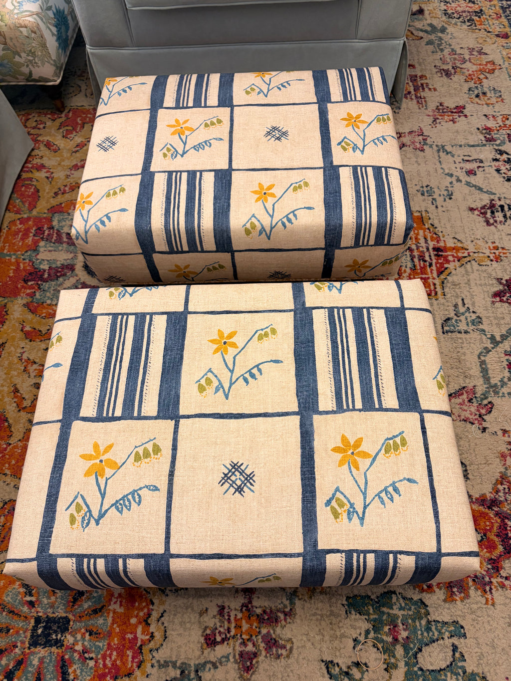 Forget-me-not Ottoman