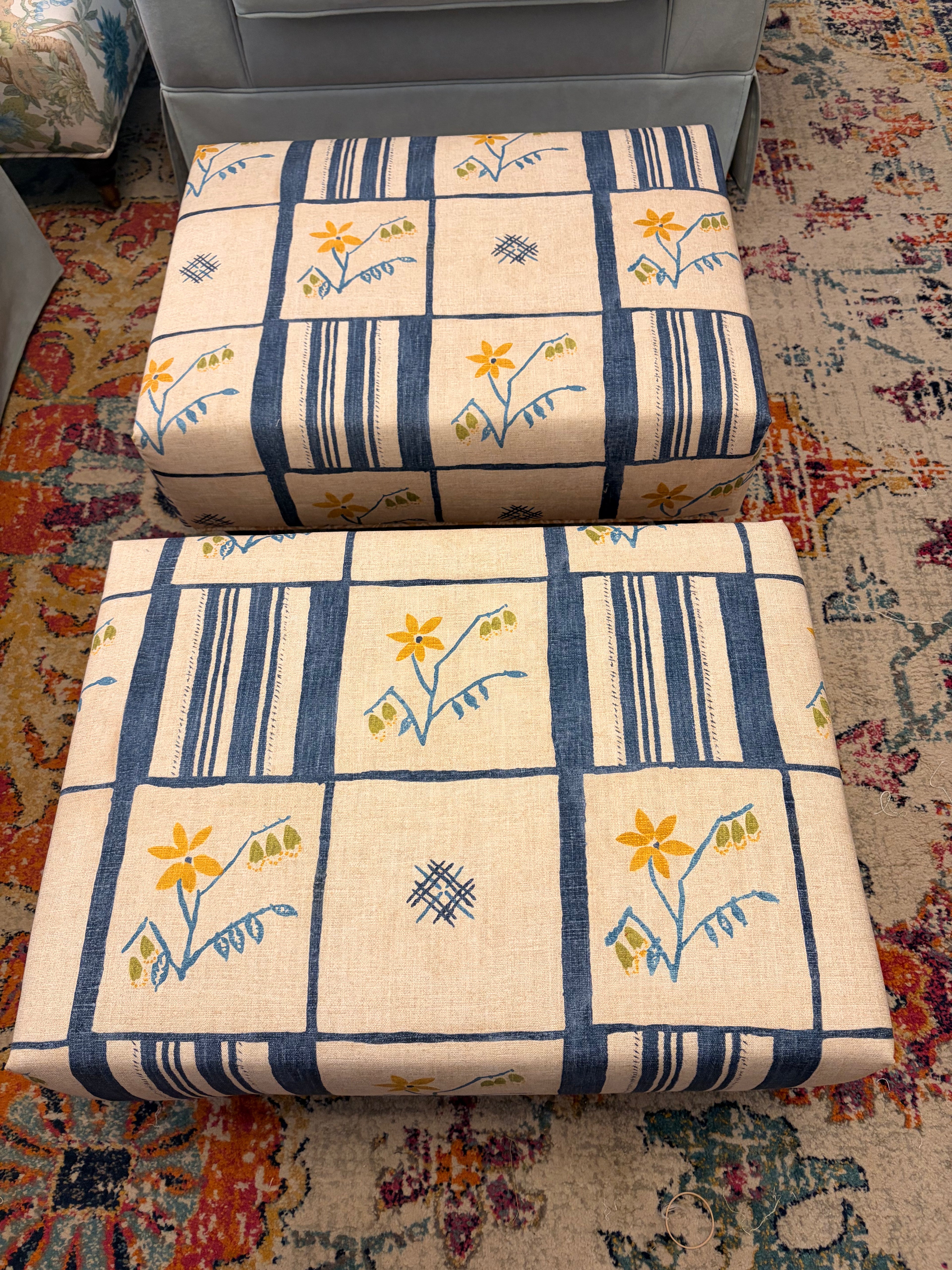 Forget-me-not Ottoman