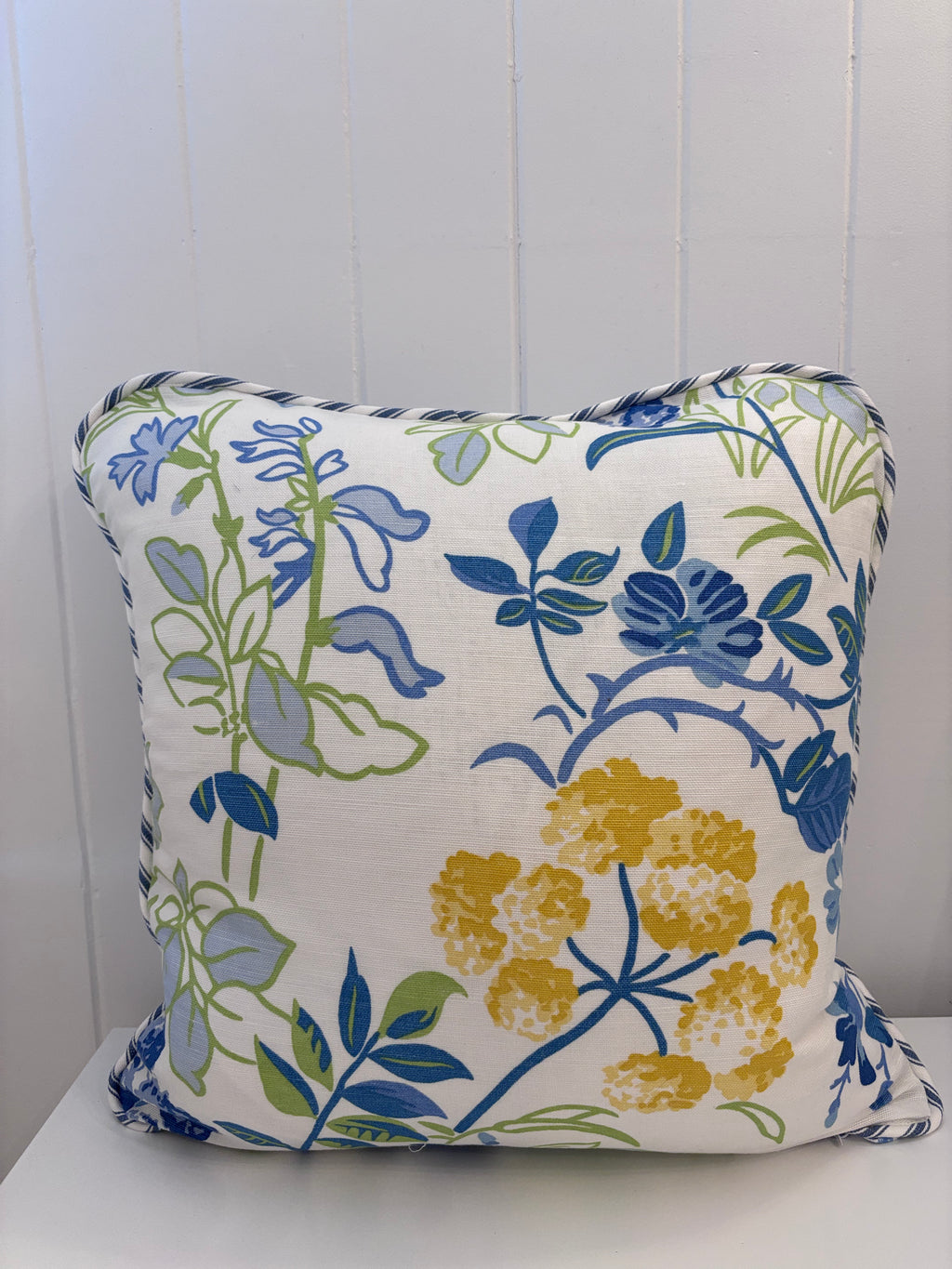 Spring garden cushion cover