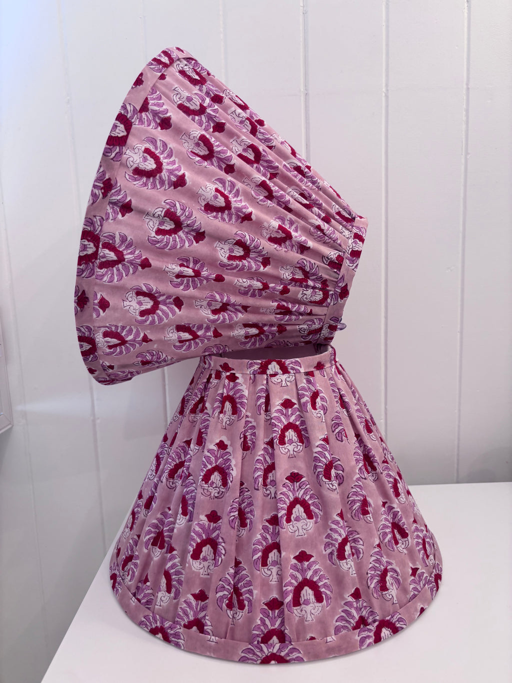Raspberry gathered shades