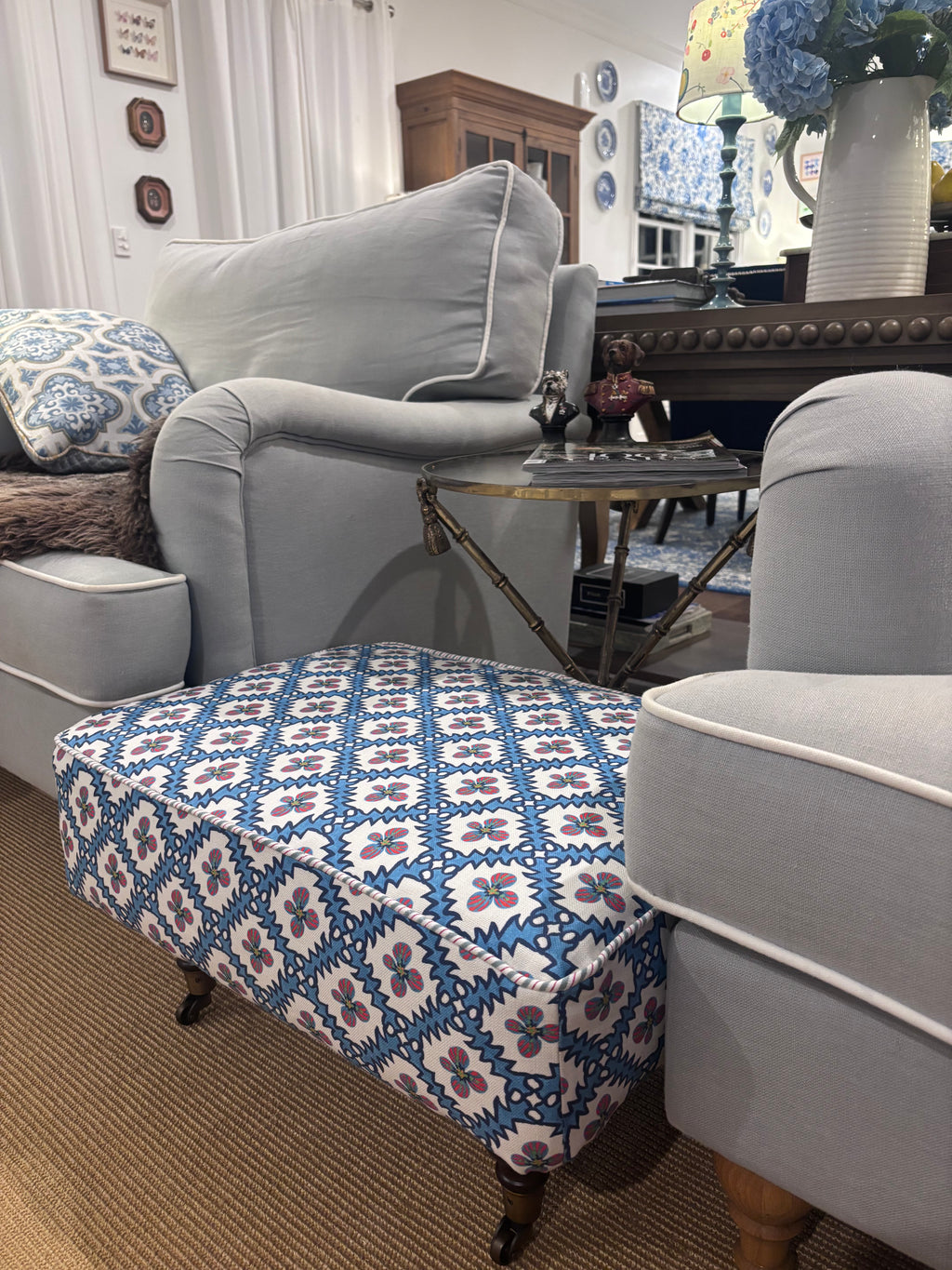 Anna Spiro ottoman