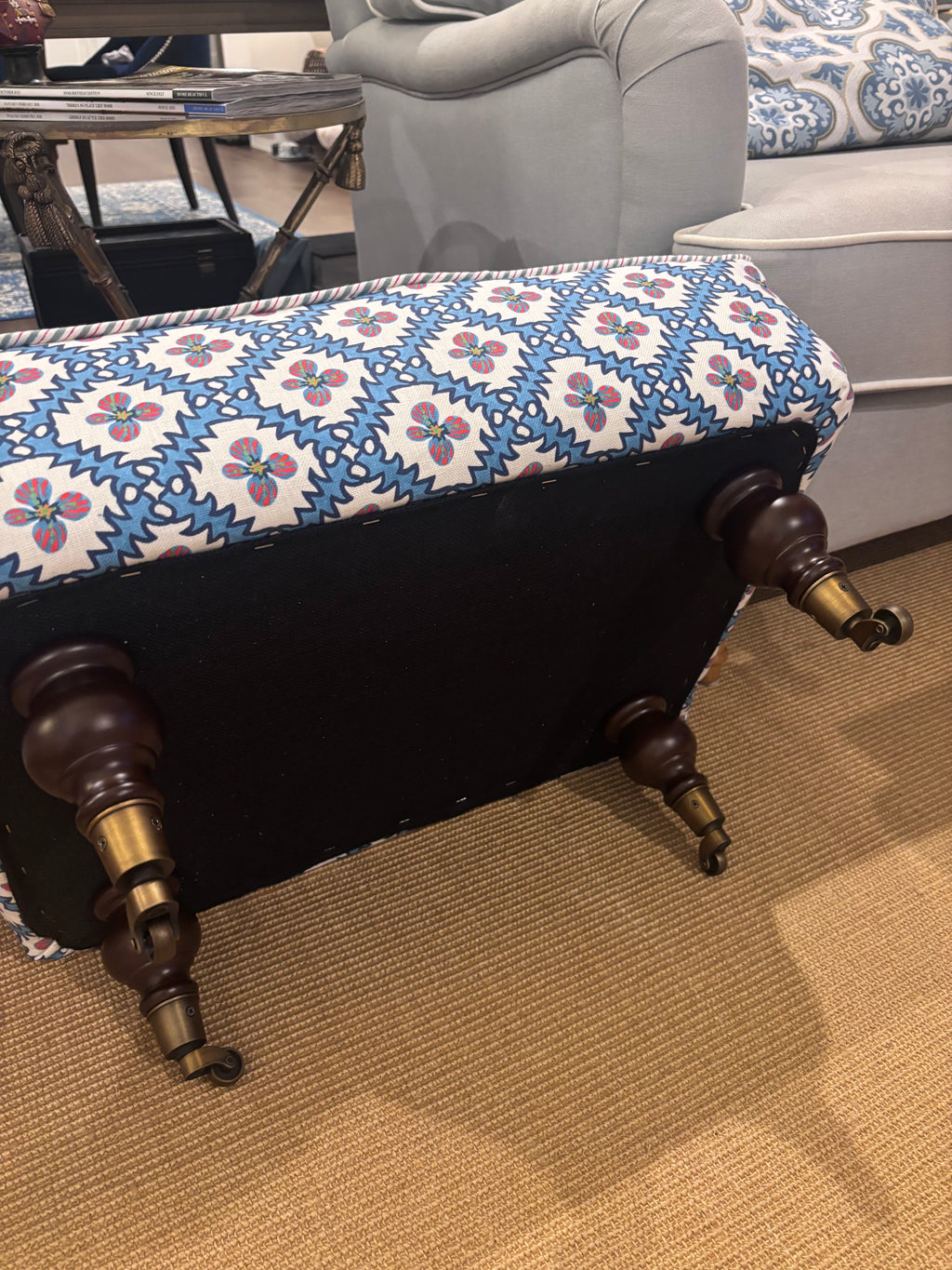 Anna Spiro ottoman