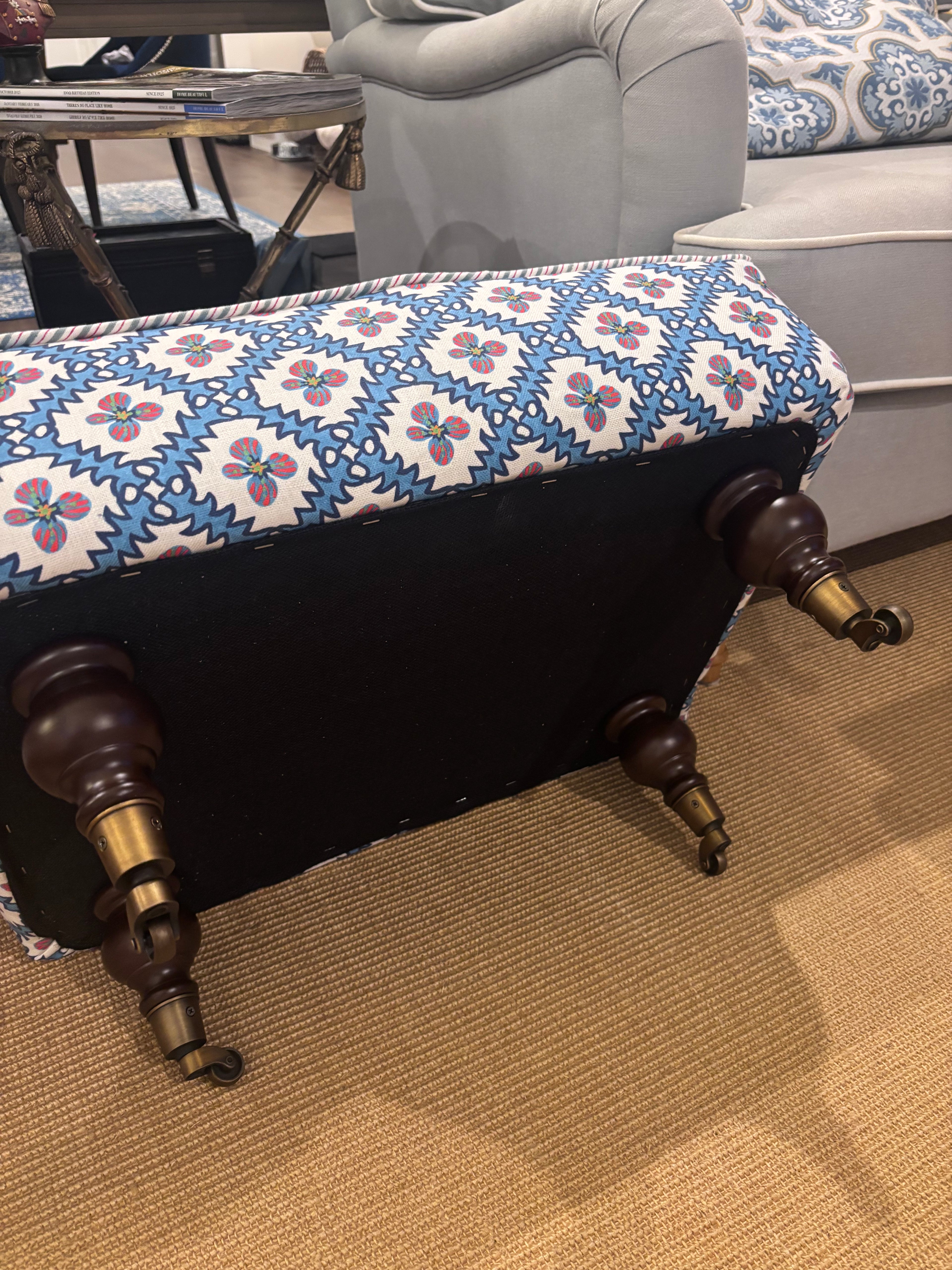 Anna Spiro ottoman