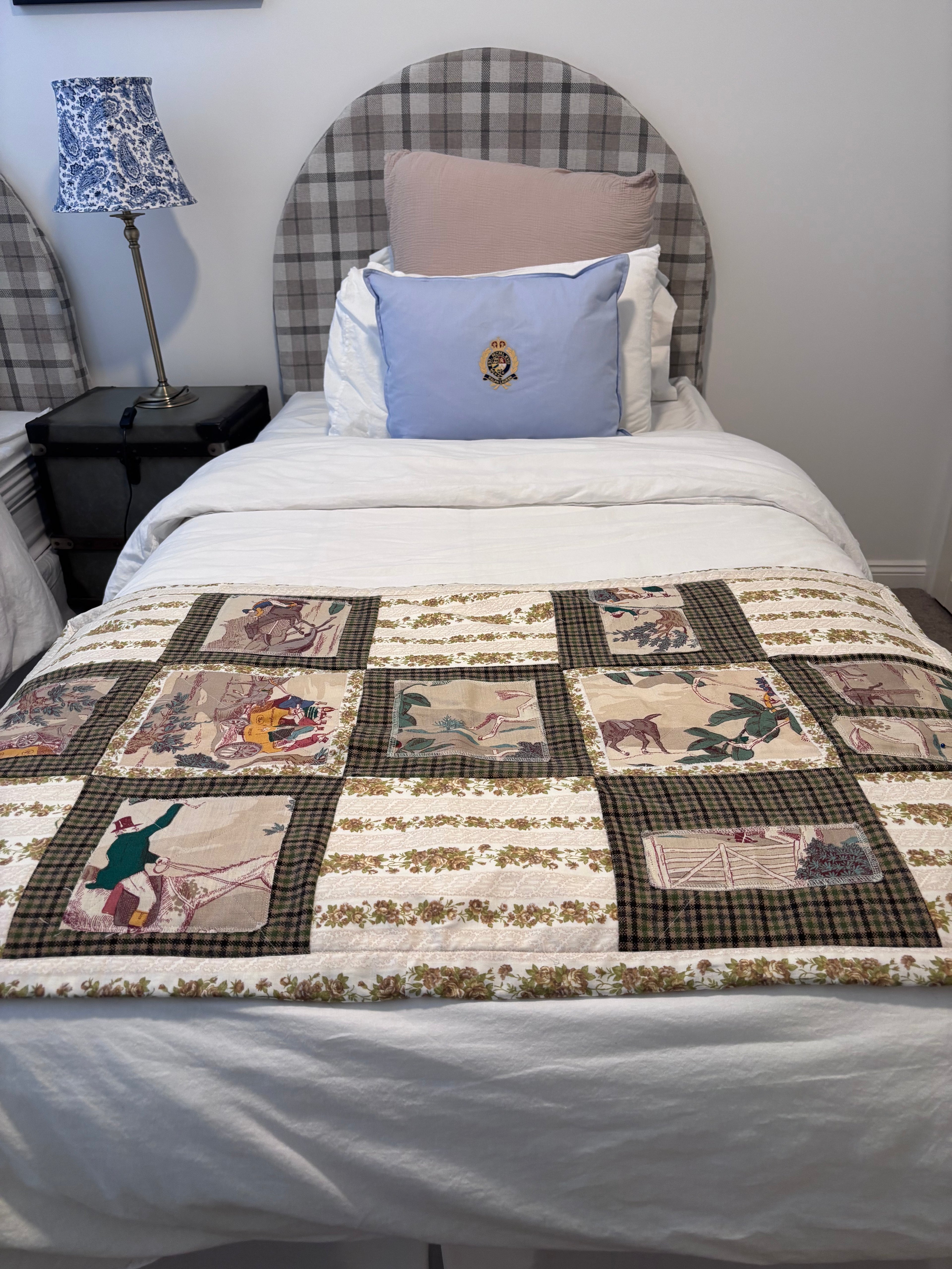 Single bed runner