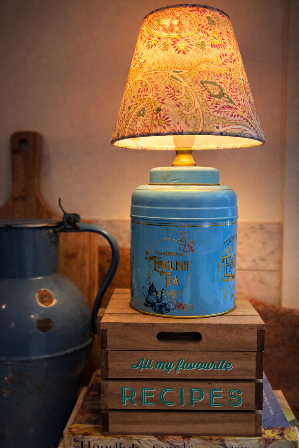 Vintage tea lamp