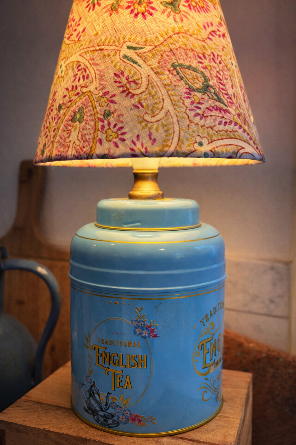 Vintage tea lamp