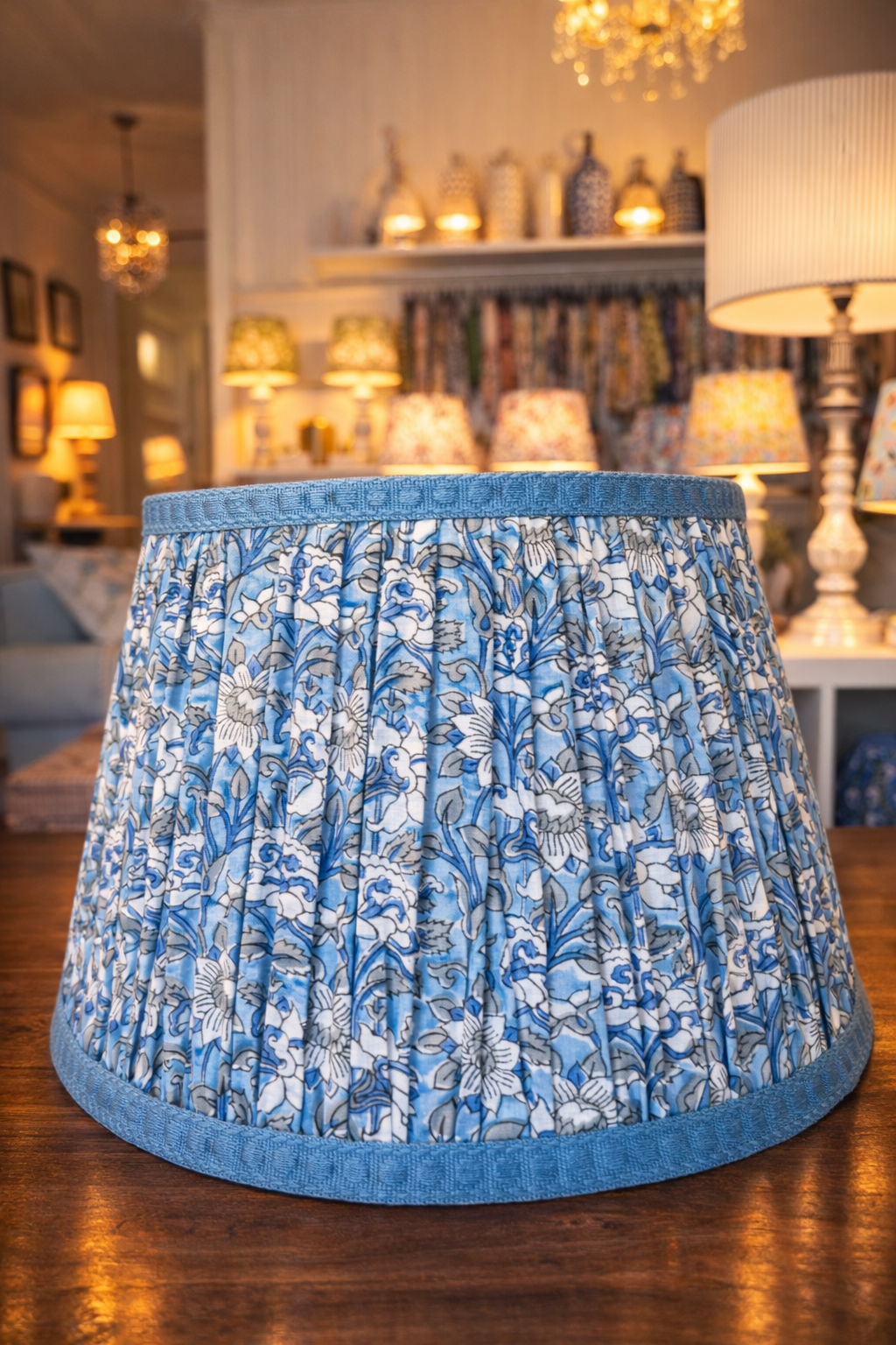 Gathered lampshade