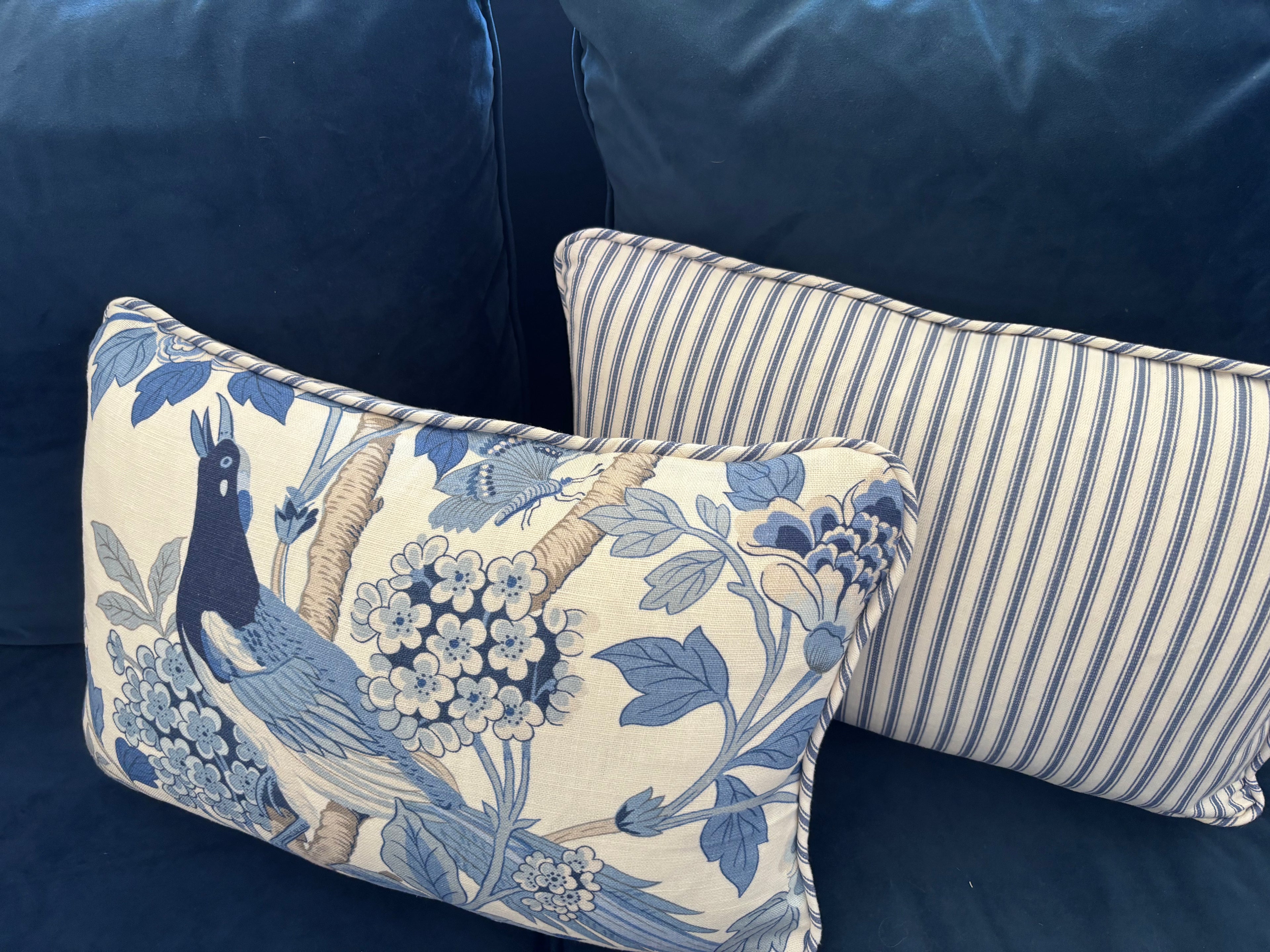 GP&J Baker Hydrangea Bird Cushion Cover – 35 x 55cm